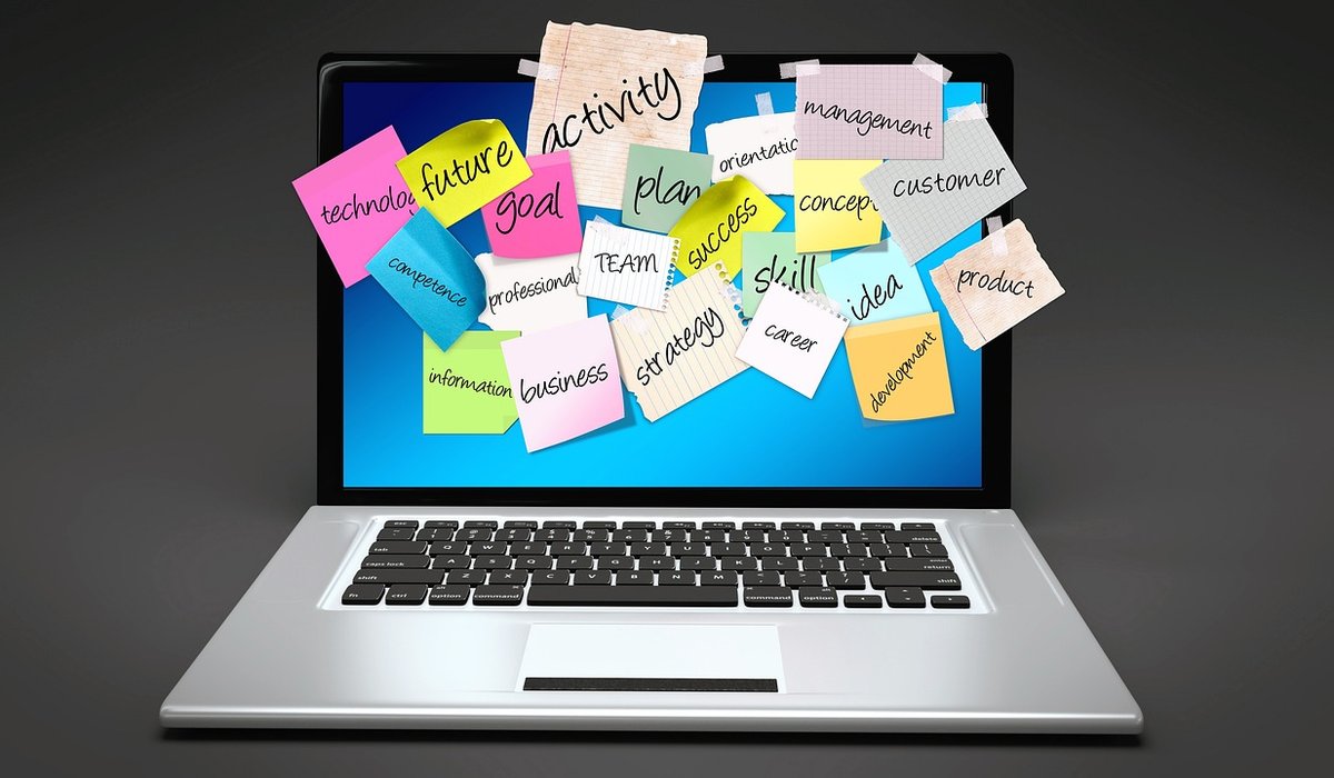 Small Corporate Event Ideas That Build Team Morale